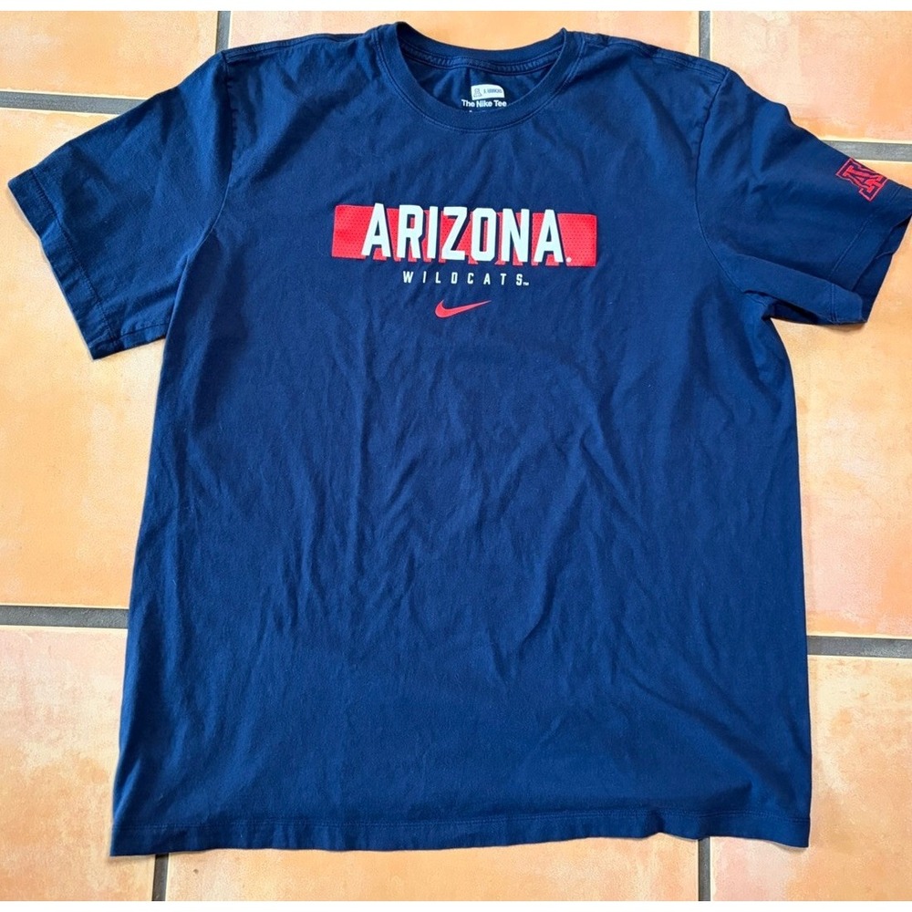 Official Nike Arizona Wildcat Football Player Issues (A. Hawkins) T-shirt Men XL